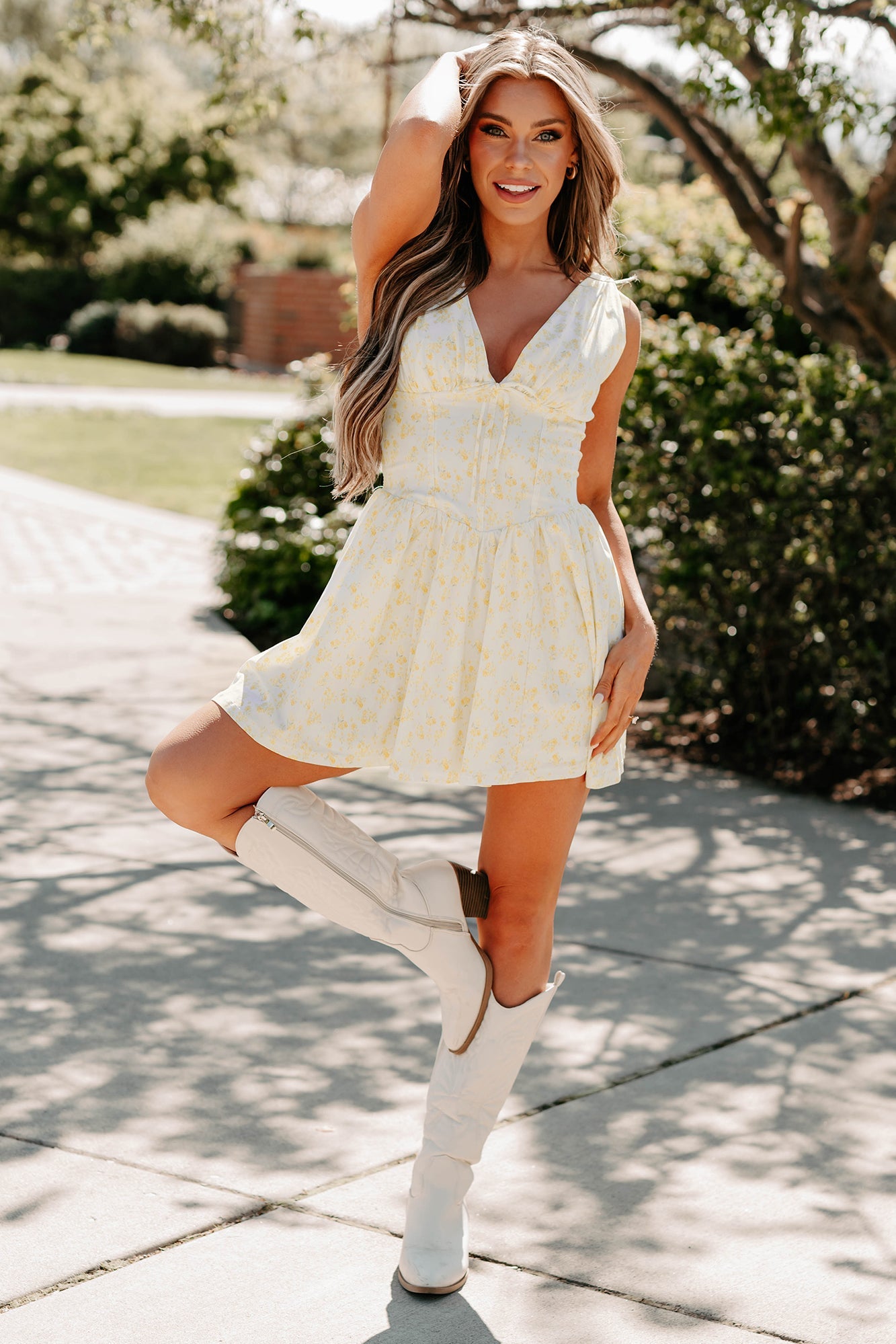 Stop & Bloom Sleeveless Floral Mini Dress (Yellow)